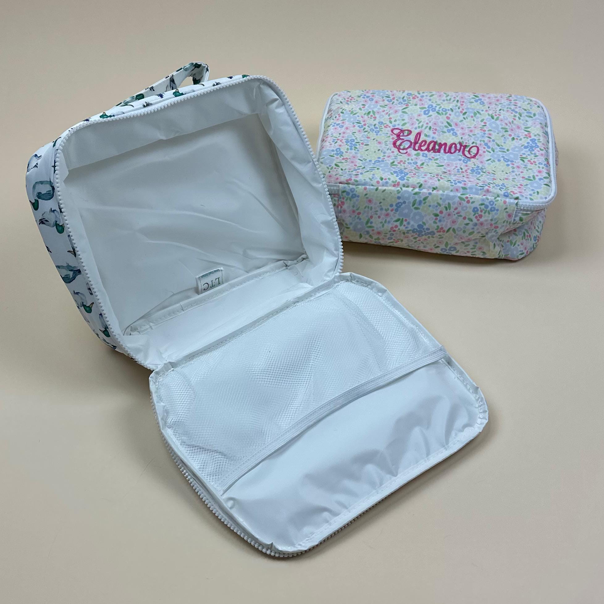 Insulated Embroidered Nylon Printed Lunch BagPersonalized & Versatile